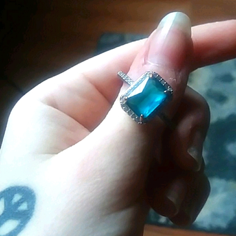 Beautiful blue topaz ring